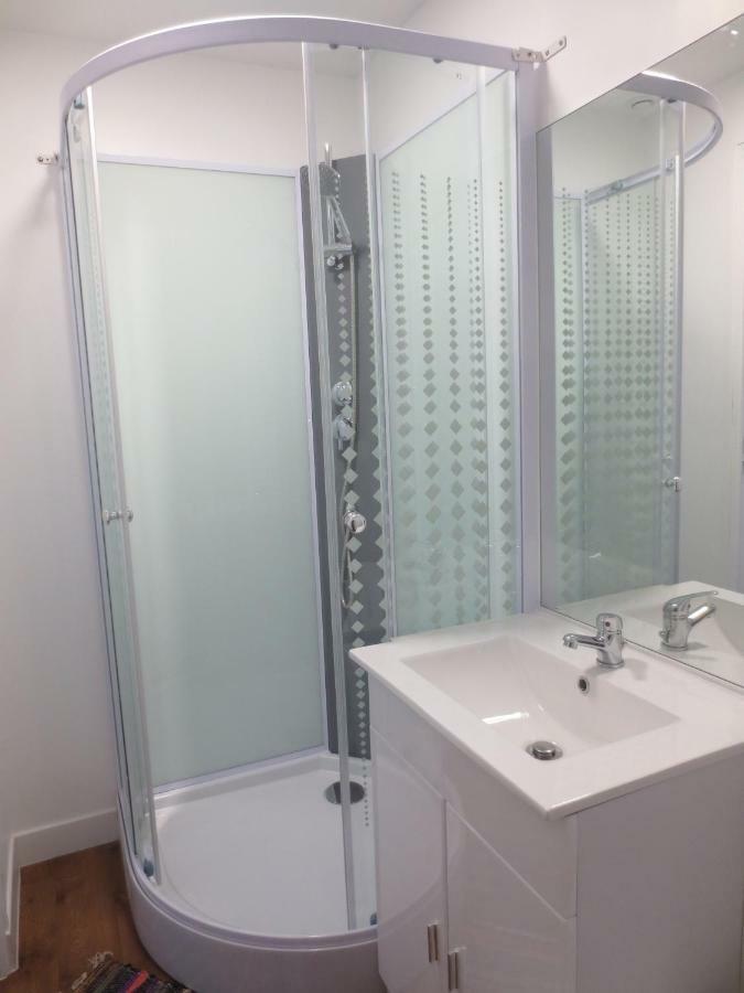 Appartements Et Studios Meubles Au Centre Ville D'Ouzouer Sur Loire Ngoại thất bức ảnh